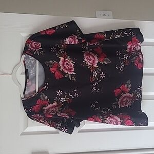 Short sleeve Floral blouse